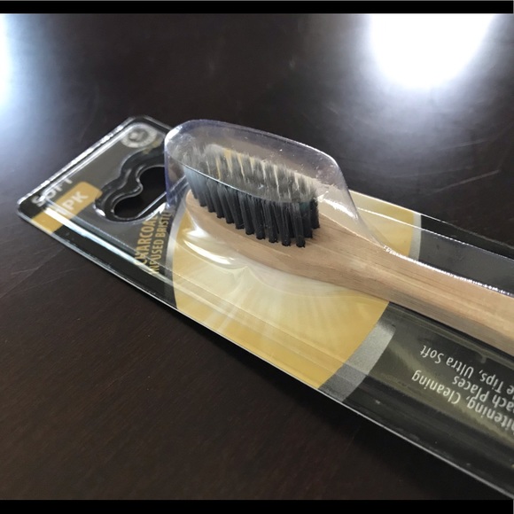 Bamboo toothbrush with Charcoal Infused Bristles - Picture 3 of 7